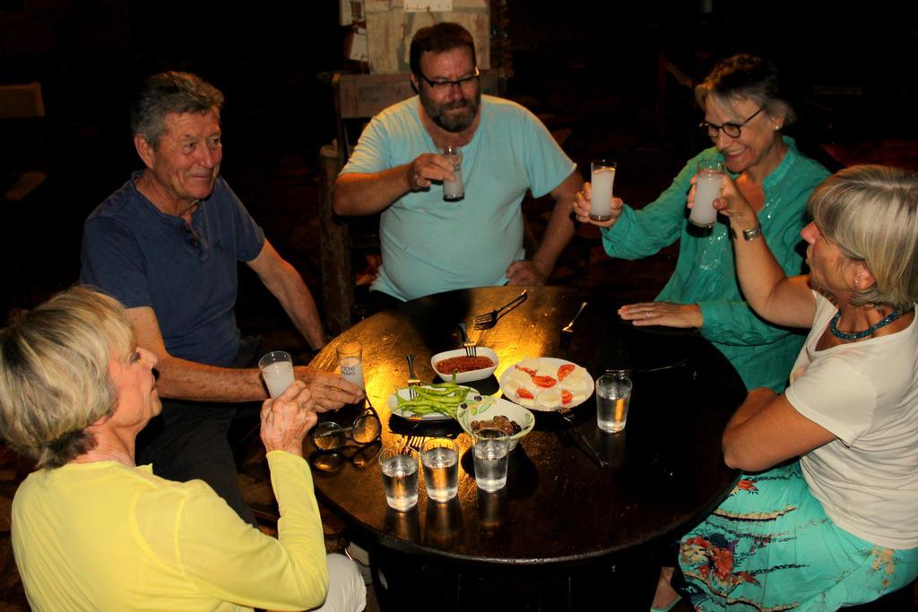 Agora Pansiyon Kapikiri Bagian luar foto