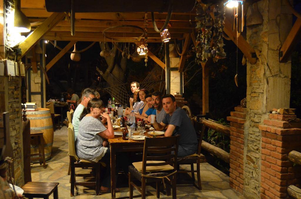 Agora Pansiyon Kapikiri Bagian luar foto
